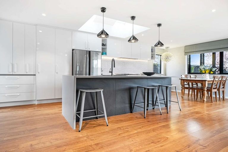 Photo of property in 33 Tara Crescent, Woodend, 7610