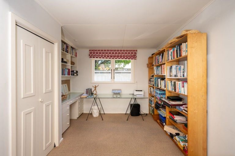 Photo of property in 54 Iona Road, Havelock North, 4130