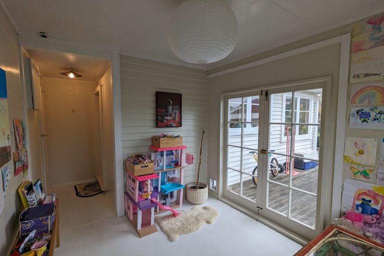 Photo of property in 46 Wellington Road, Paekakariki, 5034