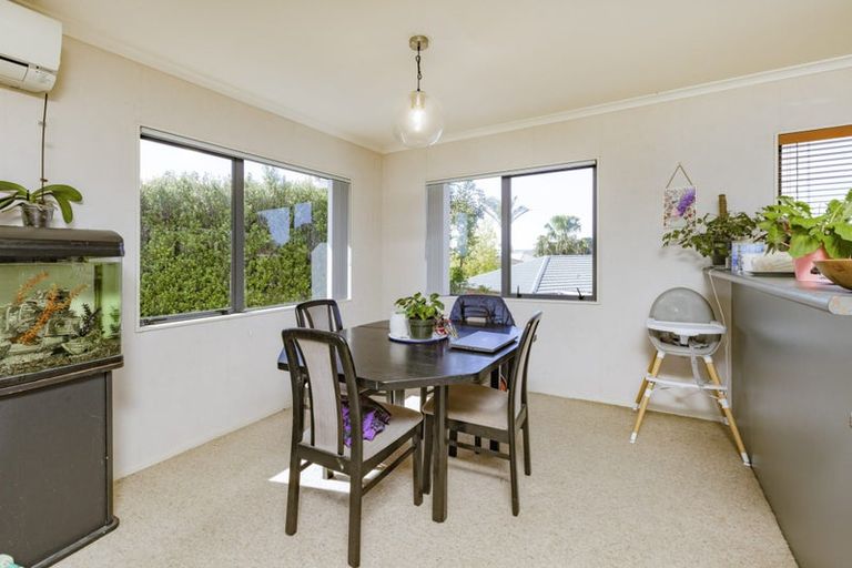 Photo of property in 37 Clarks Beach Road, Clarks Beach, 2122