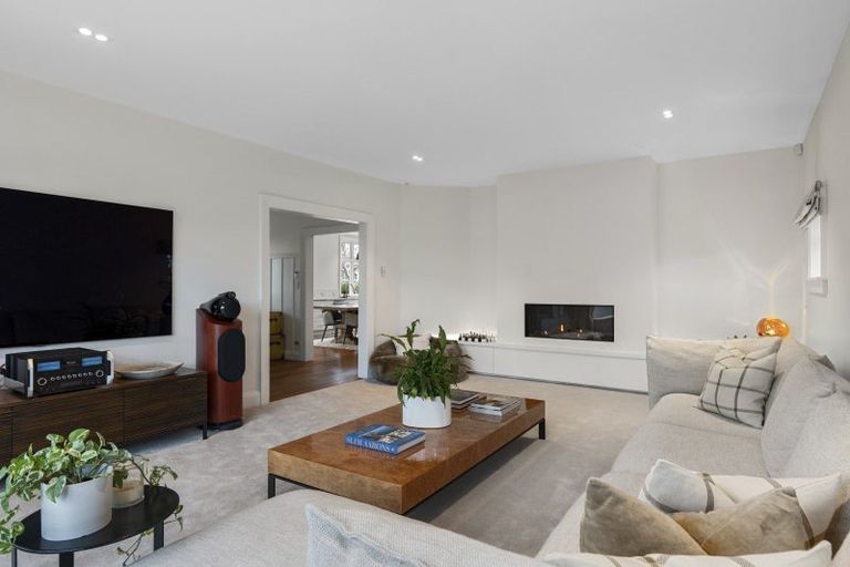 Photo of property in 134 Papanui Road, Merivale, Christchurch, 8014