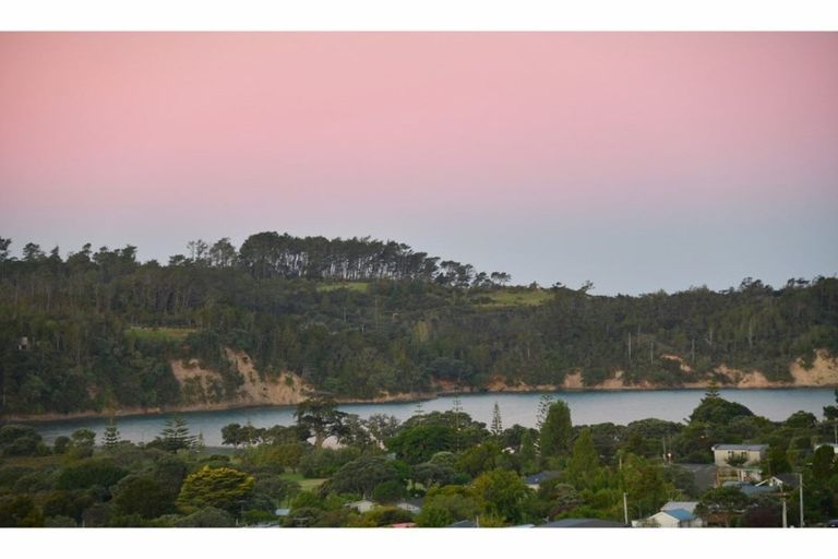 Photo of property in 12 Seaview Crescent, Hatfields Beach, Orewa, 0931