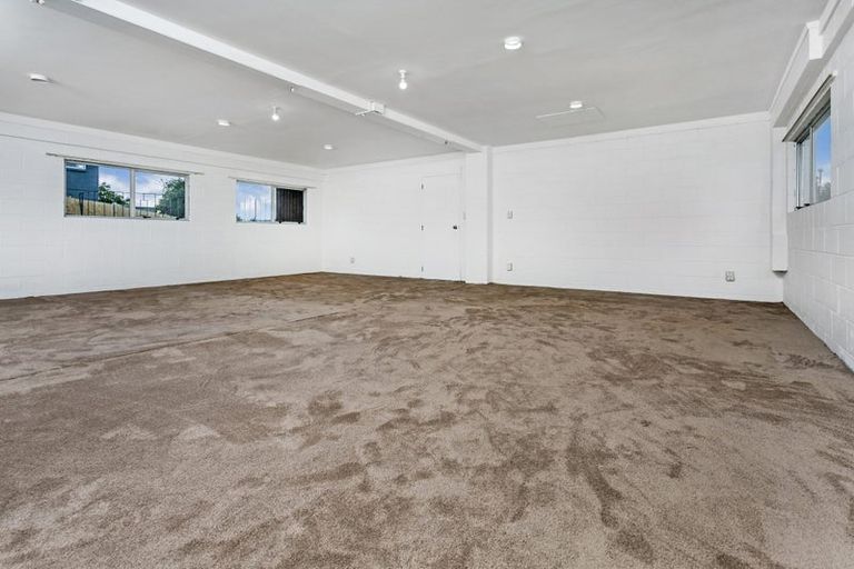Photo of property in 1/169 Forrest Hill Road, Forrest Hill, Auckland, 0620