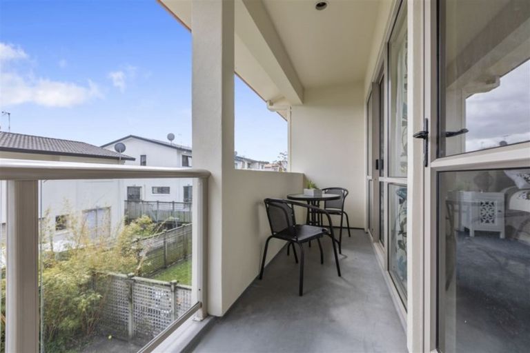 Photo of property in 6 Vitex Lane, Henderson, Auckland, 0612