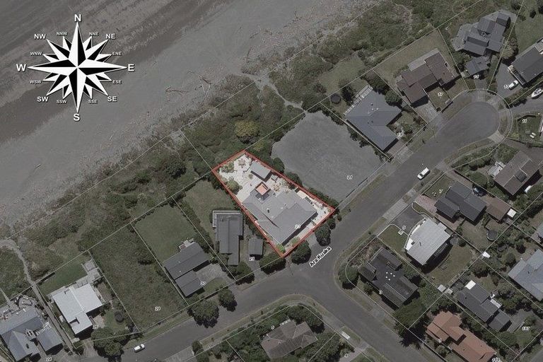 Photo of property in 23 Ara Kuaka, Waikanae Beach, Waikanae, 5036