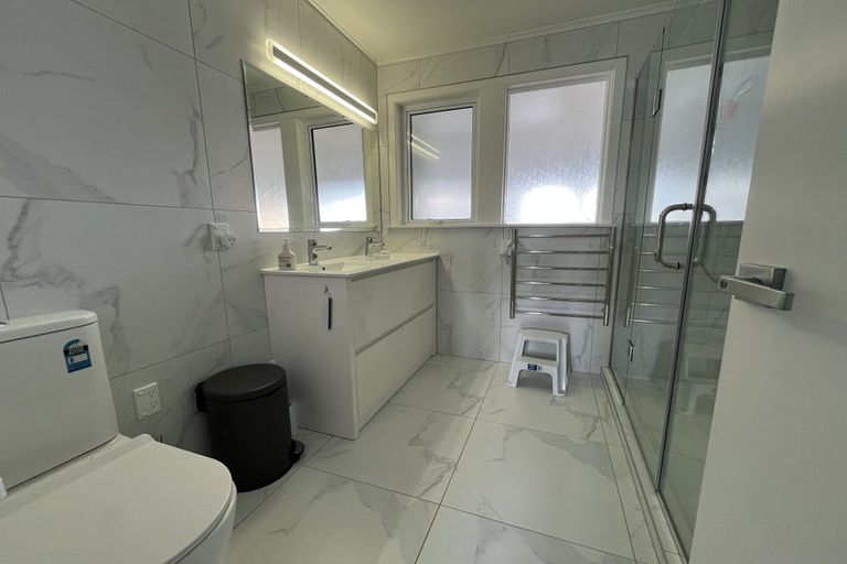 Photo of property in 1 Clematis Avenue, Murrays Bay, Auckland, 0630