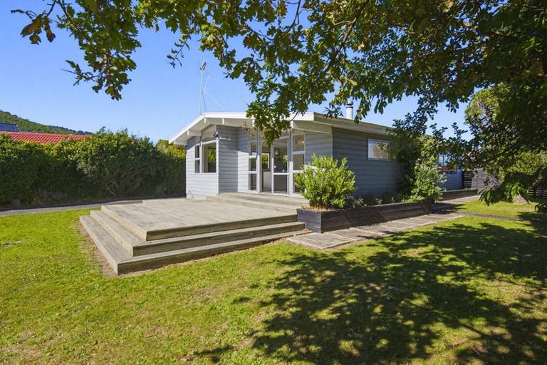 Photo of property in 32 Sylvan Avenue, Waikanae, 5036