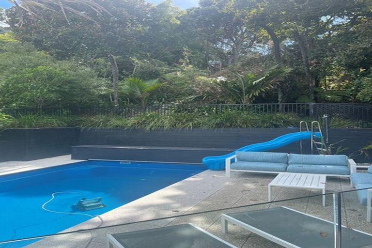 Photo of property in 23 Telephone Road, Birkenhead, Auckland, 0626