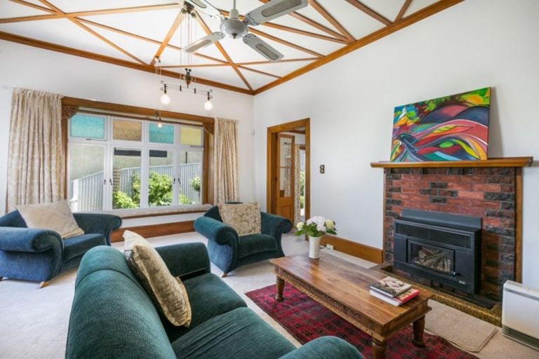 Photo of property in 5 Sealy Road, Bluff Hill, Napier, 4110