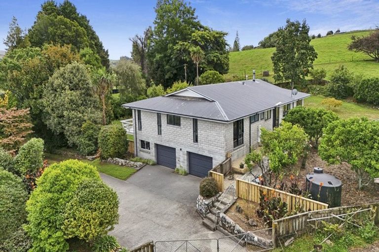 Photo of property in 317 Abel Tasman Drive, Motupipi, Takaka, 7183