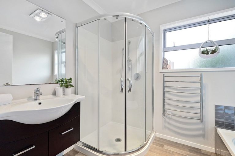 Photo of property in 17 Allendale Place, Morrinsville, 3300