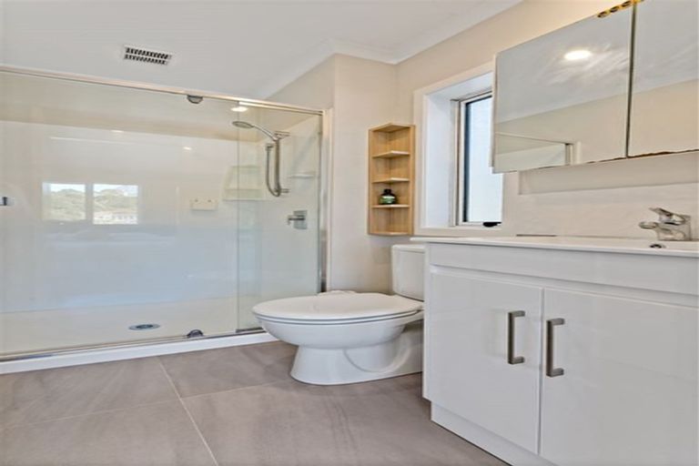 Photo of property in 36 Fernly Rise, Flat Bush, Auckland, 2019