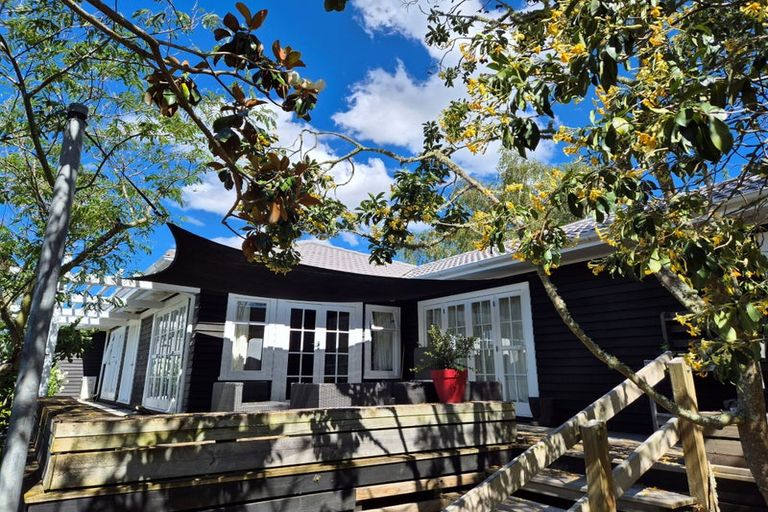 Photo of property in 17 Arataki Road, Havelock North, 4130
