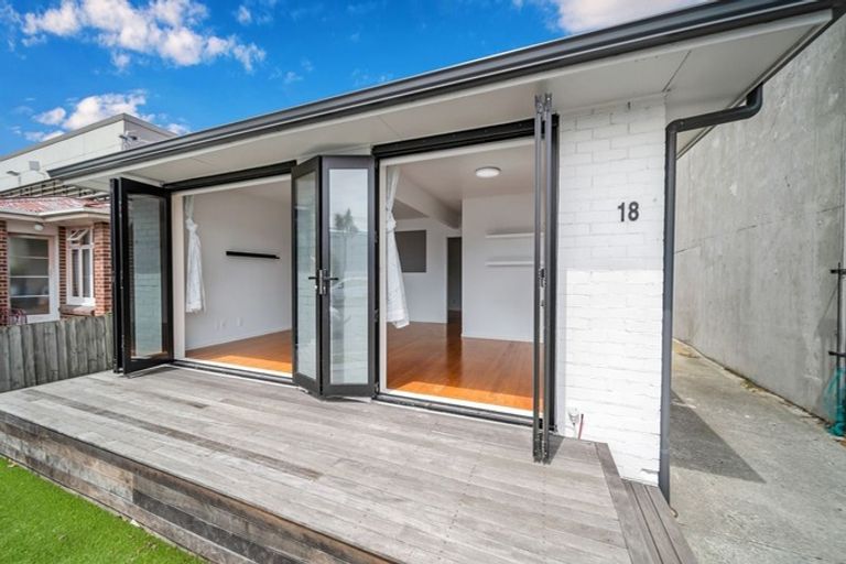 Photo of property in 18 Stanley Street, Sydenham, Christchurch, 8023