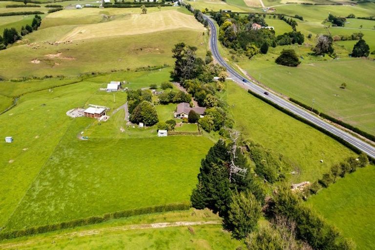 Photo of property in 174 South Road, Hawera, 4610