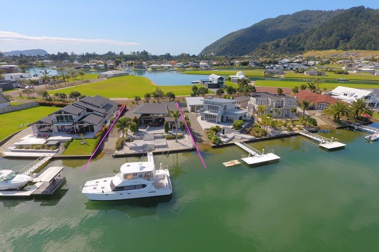 Photo of property in 115 Motu Hei, Pauanui, Hikuai, 3579