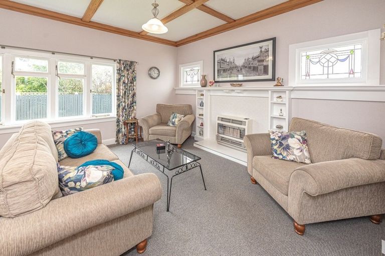 Photo of property in 12 Parsons Street, Saint Johns Hill, Whanganui, 4501
