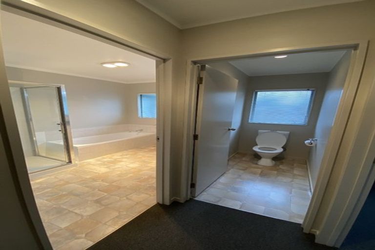 Photo of property in 2/52 Donald Street, Stanmore Bay, Whangaparaoa, 0932