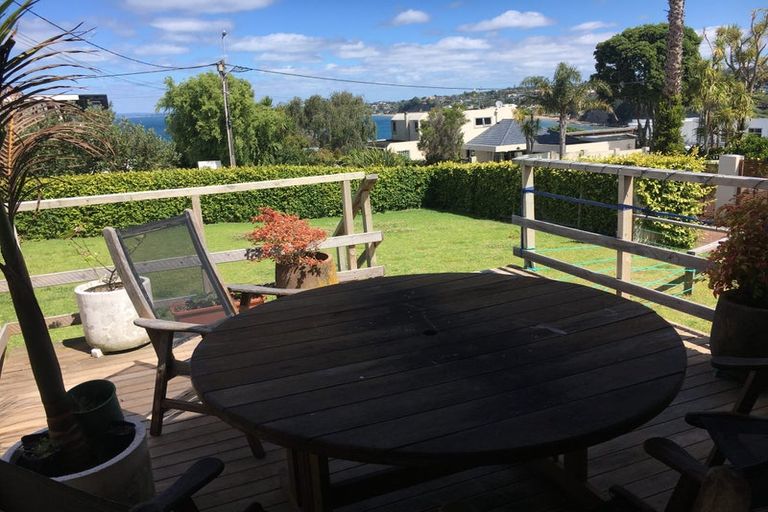 Photo of property in 1/20 Churchill Road, Murrays Bay, Auckland, 0630