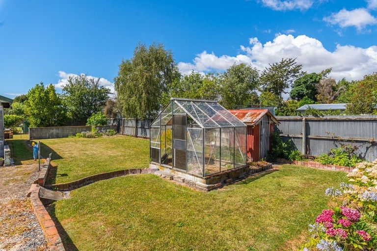 Photo of property in 76 Mackworth Street, Woolston, Christchurch, 8062