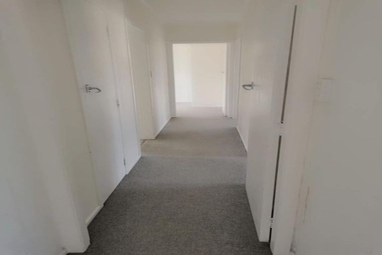 Photo of property in 1/30 Bruce Road, Glenfield, Auckland, 0629