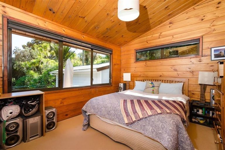 Photo of property in 128 Hinau Road, Waimauku, 0881