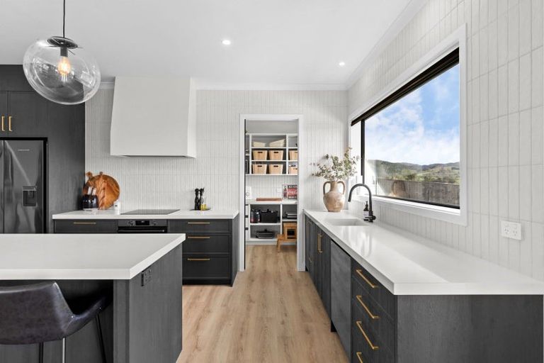 Photo of property in 29 Tuscany Way, Fitzherbert, 4410