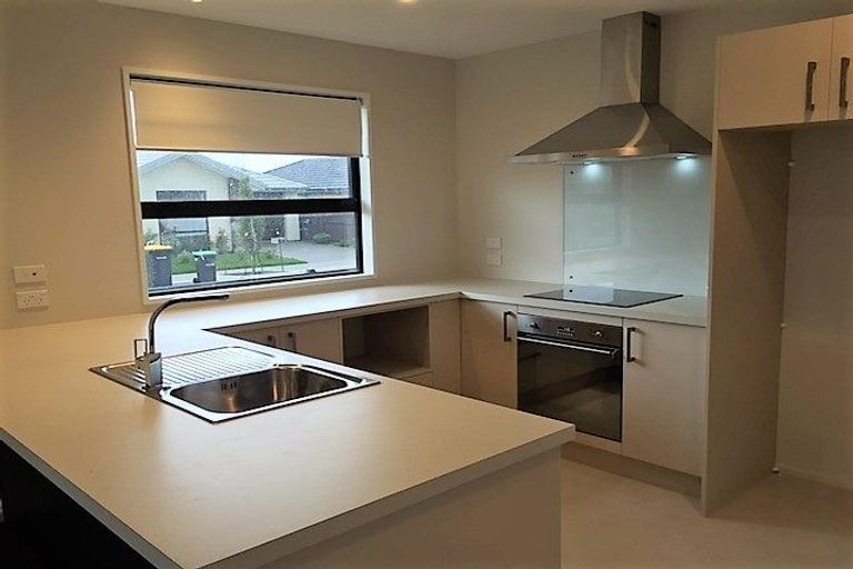 Photo of property in 6 Robalan Close, Halswell, Christchurch, 8025