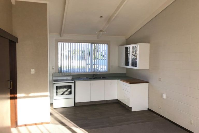 Photo of property in 10a Kirkcaldy Street, South Dunedin, Dunedin, 9012