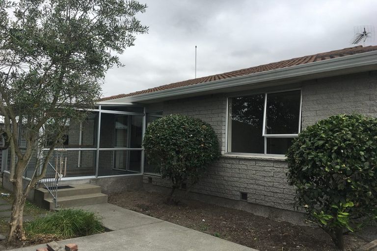 Photo of property in 1/62a Mackenzie Avenue, Woolston, Christchurch, 8023