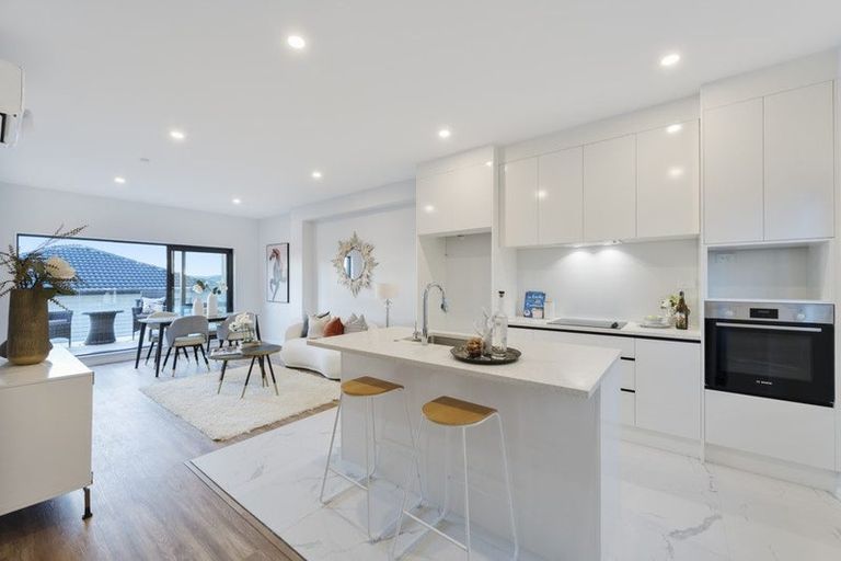 Photo of property in 14f Geordie Street, Henderson, Auckland, 0612