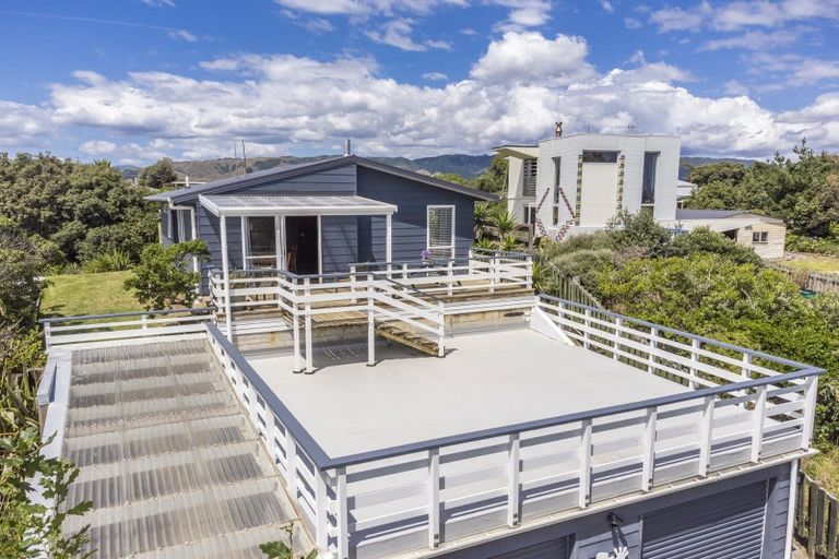 Photo of property in 42 Rodney Avenue, Te Horo Beach, Otaki, 5581