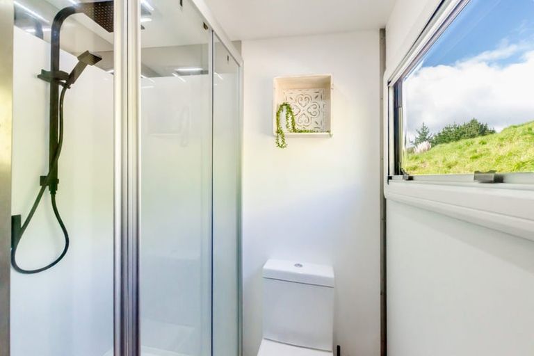 Photo of property in 22 Flaxmere Street, Waikanae Beach, Waikanae, 5036