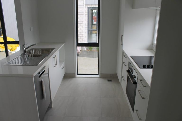 Photo of property in 9/59 Glenview Road, Glen Eden, Auckland, 0602