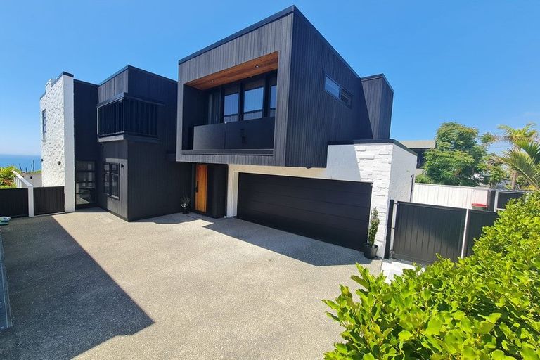 Photo of property in 123b Churchill Road, Rothesay Bay, Auckland, 0630