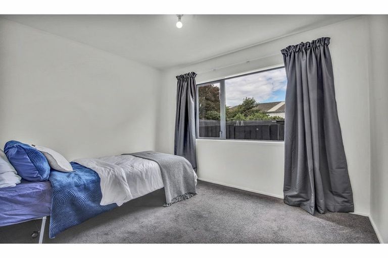 Photo of property in 5 Hegan Place, Rangiora, 7400