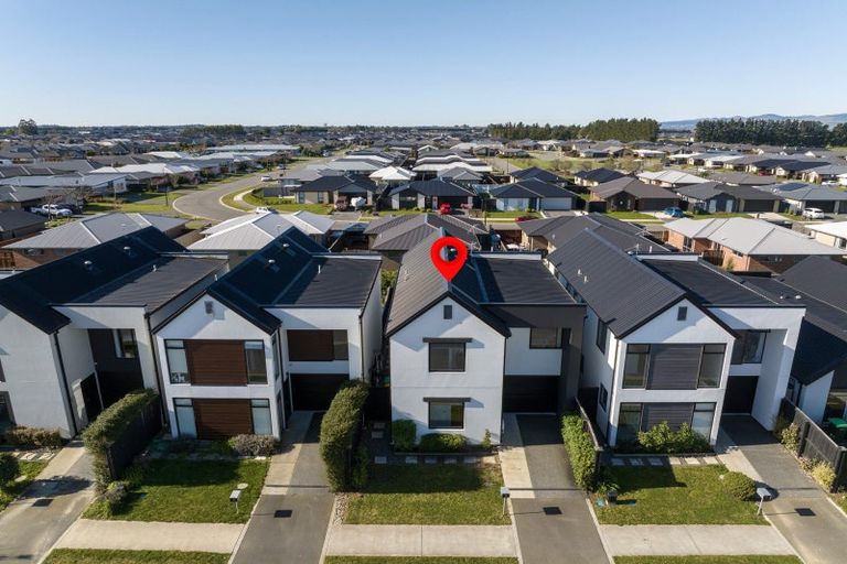 Photo of property in 83 Faringdon Boulevard, Rolleston, 7615