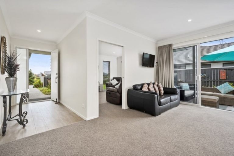 Photo of property in 77 Sandhurst Drive, Papamoa Beach, Papamoa, 3118