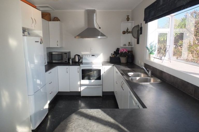 Photo of property in 31 Marine Parade South, Foxton Beach, Foxton, 4815