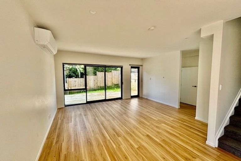 Photo of property in 6 Korokio Lane, Henderson, Auckland, 0612