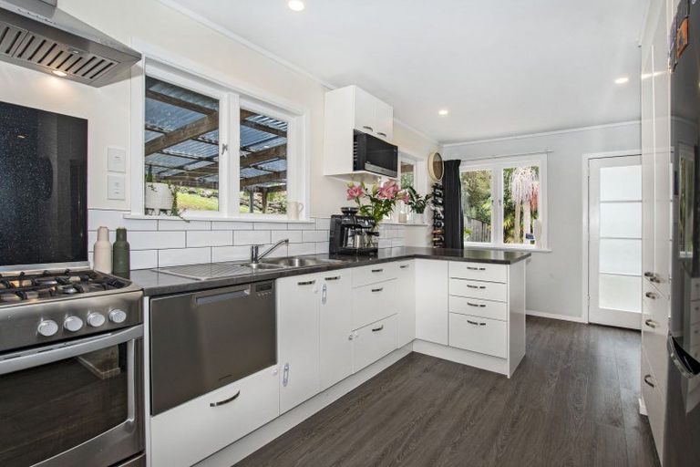 Photo of property in 5 Memorial Drive, Parahaki, Whangarei, 0112