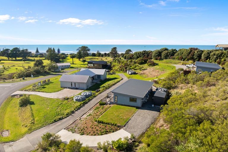 Photo of property in 7 Tama Road, Riversdale Beach, Masterton, 5872