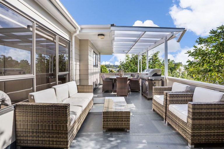 Photo of property in 17 Newport Place, Forrest Hill, Auckland, 0620