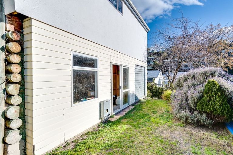 Photo of property in 13 Amner Place, Bluff Hill, Napier, 4110