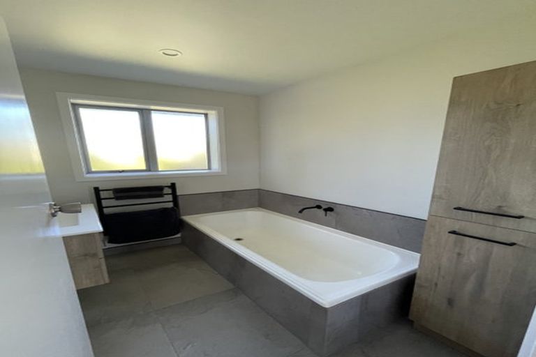 Photo of property in 17 Halsey Street, South New Brighton, Christchurch, 8062