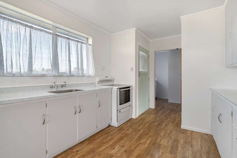 Photo of property in 7 Gloag Street, Waverley, 4510