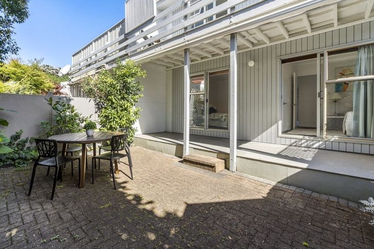 Photo of property in 6/66 Victoria Road, Devonport, Auckland, 0624