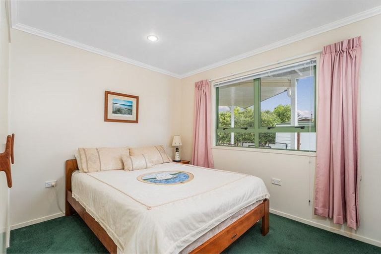 Photo of property in 7 Martin Place, Cooks Beach, Whitianga, 3591