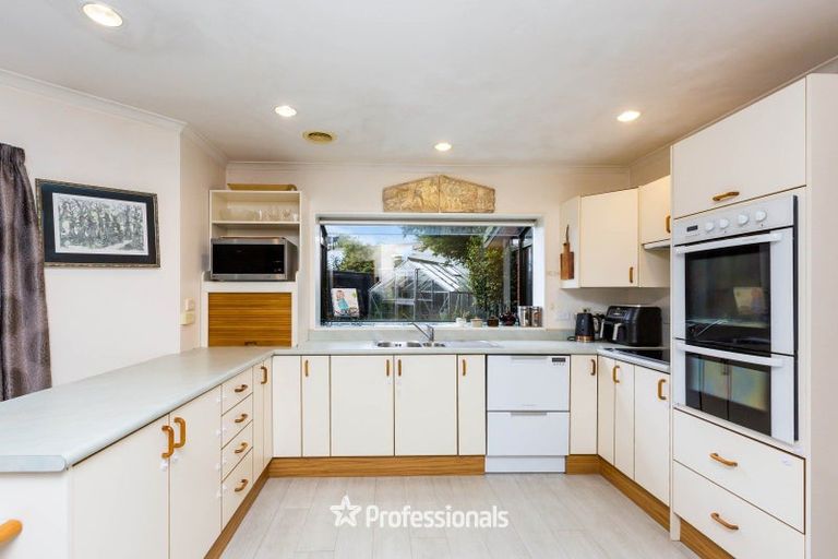 Photo of property in 3 Alleys Way, Ebdentown, Upper Hutt, 5018