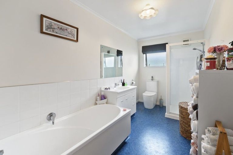 Photo of property in 11 Gardener Street, Levin, 5510
